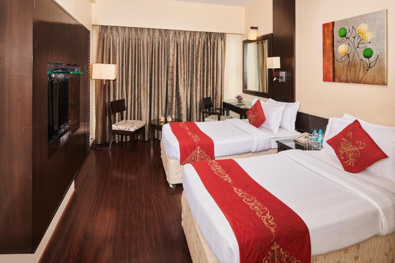 Goldfinch Hotel Mumbai Exterior foto
