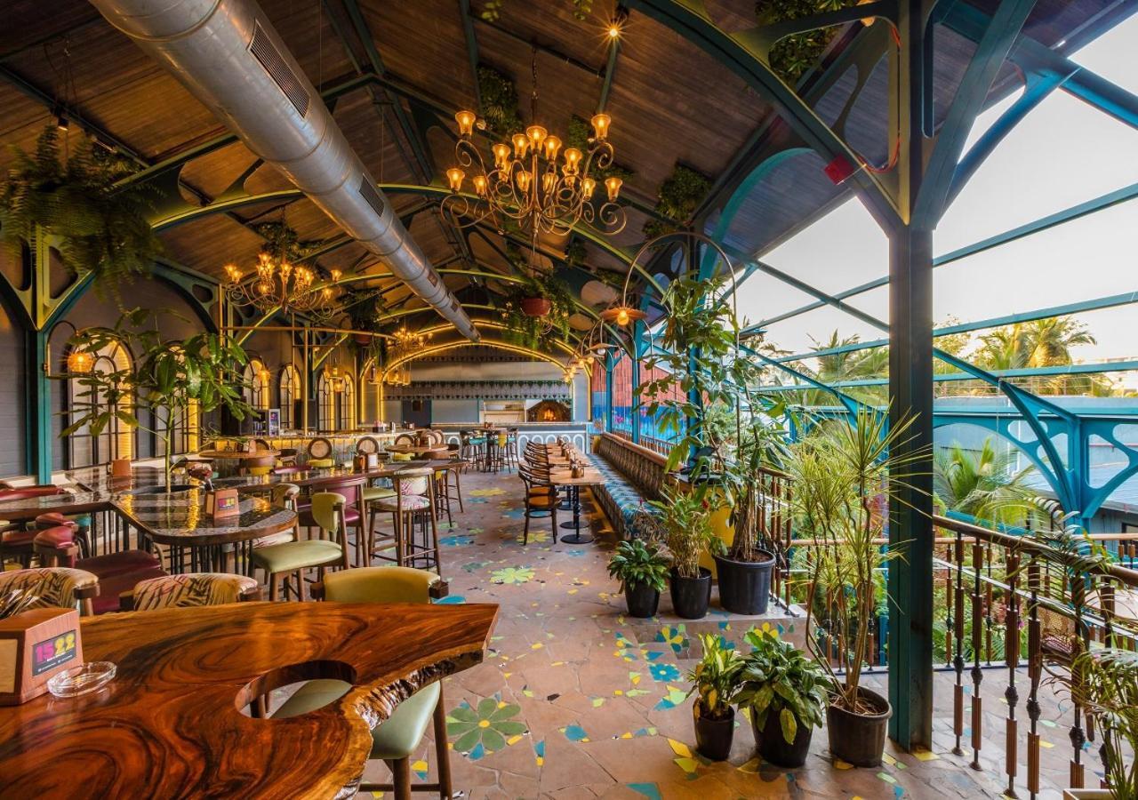 Goldfinch Hotel Mumbai Exterior foto