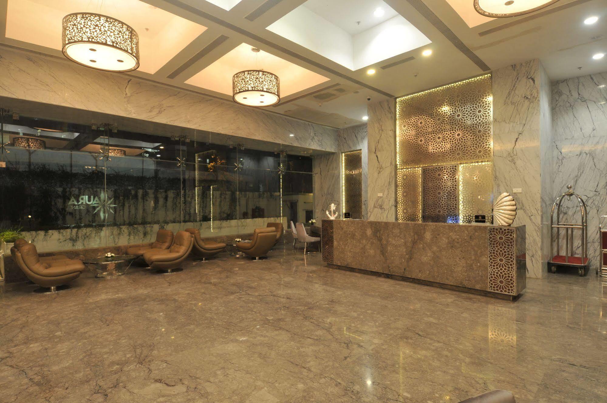 Goldfinch Hotel Mumbai Exterior foto